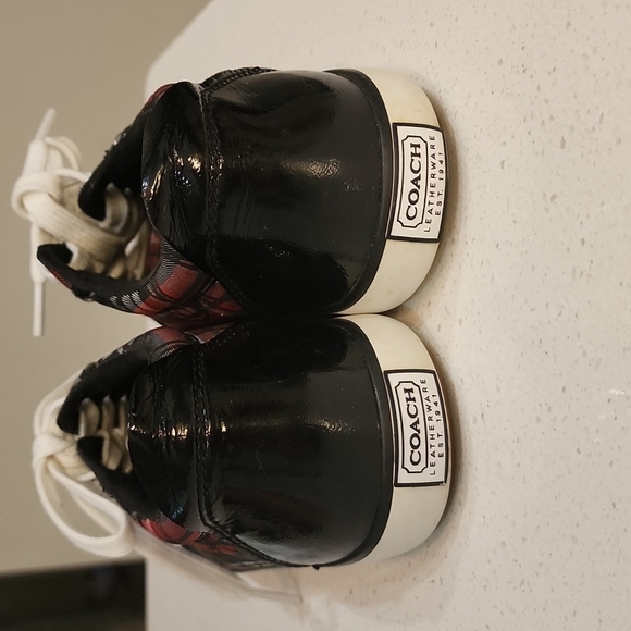 Coach Barrett Sneakers - Picture 2 of 10